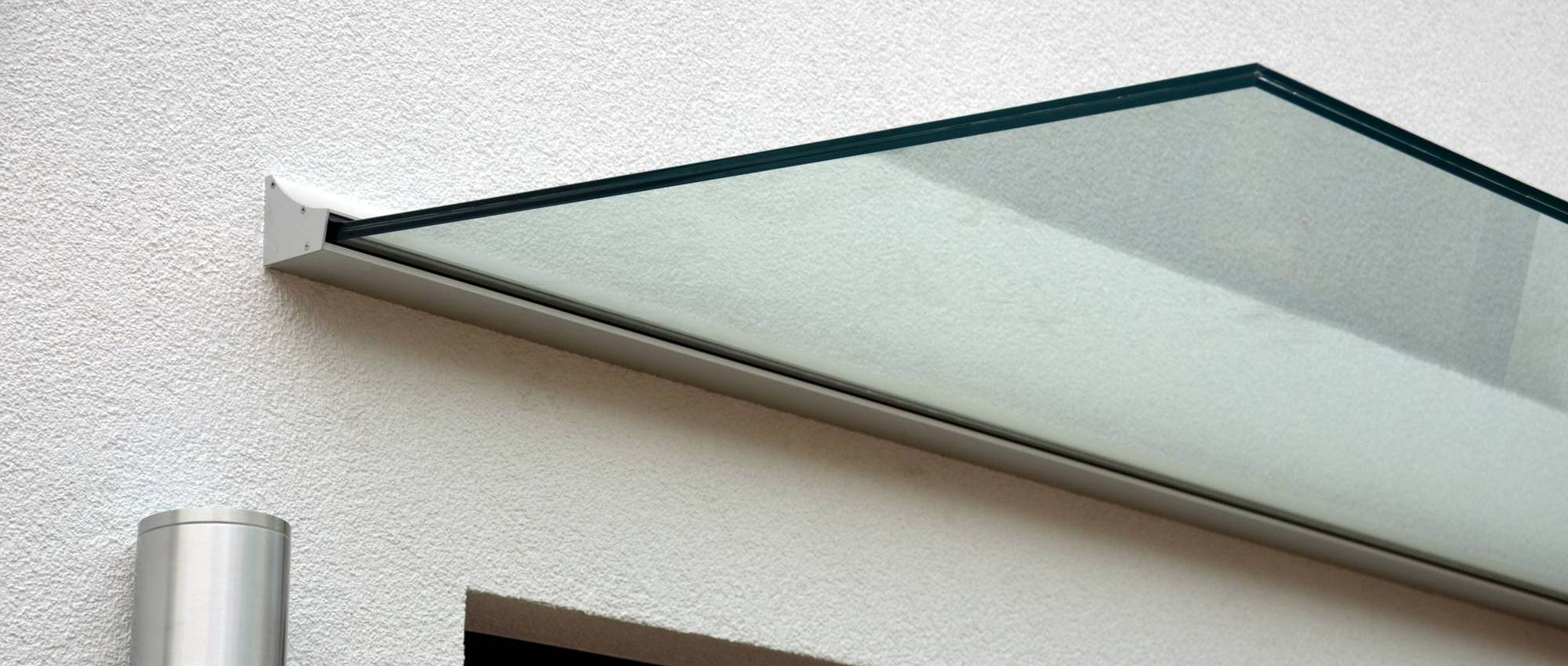 Vordach aus Glas